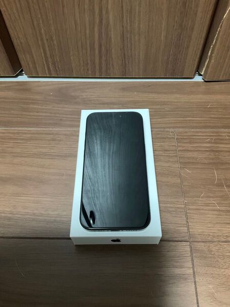 iPhone 15 pro 128gb ブラックチタニウム