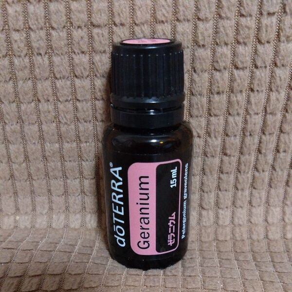 【開封済み】ドテラ ゼラニウム エッセンシャルオイル 15ml doTERRA