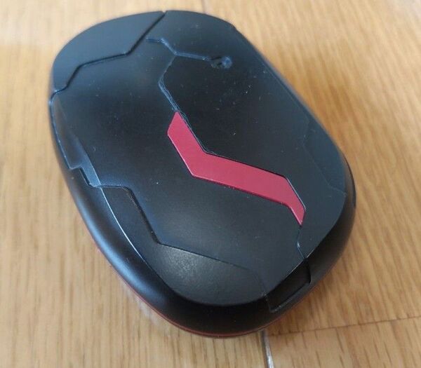 【極美品】EVA2020×final ワイヤレスイヤホン Nerv イヤホンケース 充電ケース 充電器
