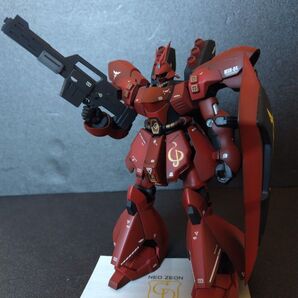 HGUC 1/144 サザビー エアブラシ全塗装 完成品 HG 1/144 逆襲のシャア ガンプラ完成品 台座ネームカード付き