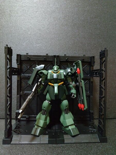 HGUC 1/144 ギラ・ドーガ 完成品 連結ディスプレイベース付き ギラドーガ HG 1/144 ガンプラ完成品 逆襲のシャア