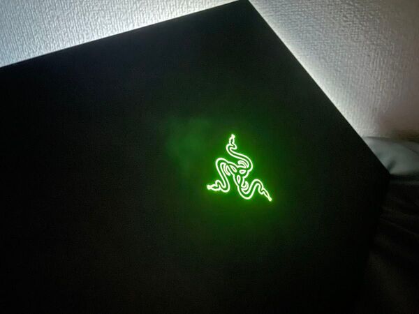 Razer Blade 15 RTX 3070 ゲーミングノートパソコン