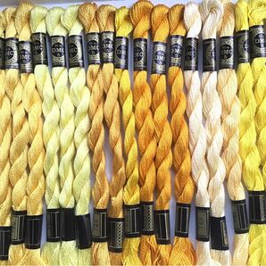 DMC 25番刺繍糸 イエロー系とパープル系40束まとめ売り