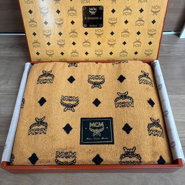 MCM エムシーエム ロゴ入り バスタオル
