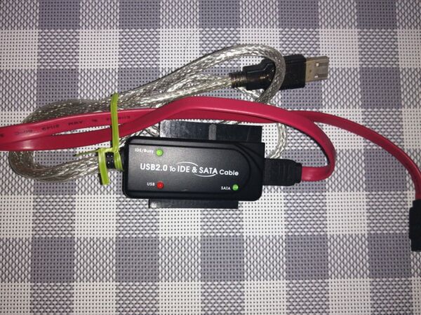 USB to IDE&SATAケーブル IDE規格とSATA内蔵ドライブをUSB外付けできます