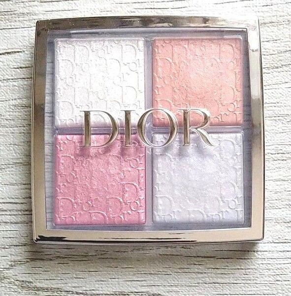 美品 完売品ホリデー限定 Dior バックステージ フェイス グロウ パレット 006セレスティアルグロウ