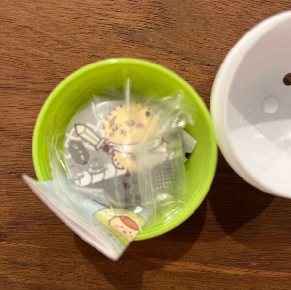 くら寿司×ちいかわ ラッコ缶バッジ