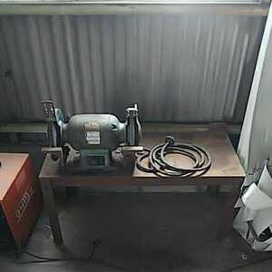  Saga prefecture steel made pcs attaching GBT5 bench grinder 200v ironworking place business use super powerful working bench size approximately (97×44×43cm) grinding grindstone operation verification ending 