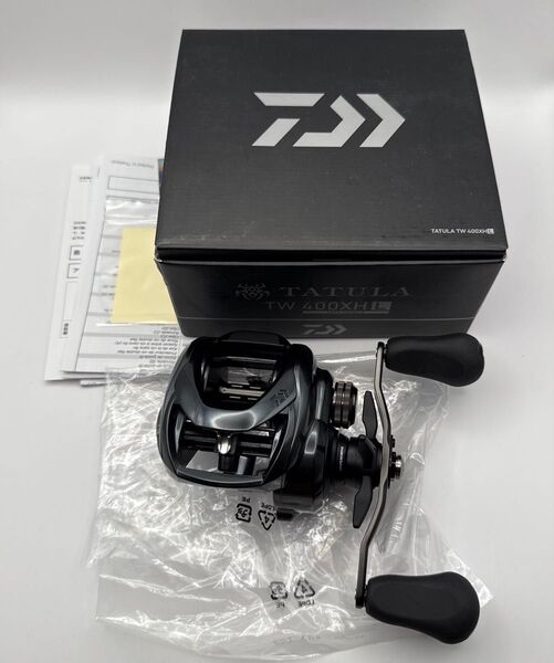 未使用保管 箱痛み ダイワ 21タトゥーラ tw400XH-L 左