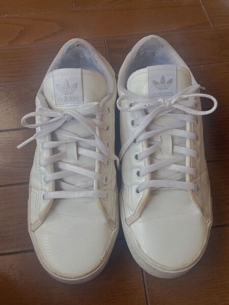 adidas スニーカー 24.5センチ