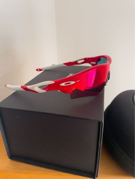 OAKLEY RADARLOCK PATH オークリー レーダーロック パス レッド ホワイト ミラーレンズ ゴルフ 松山英樹