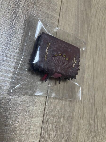 ハリーポッター 怪物的な怪物の本 プルバック トイ 非売品