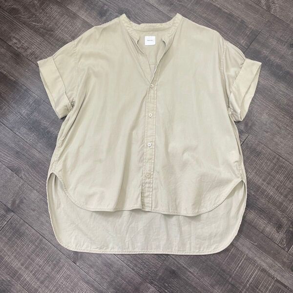 Spick & Span スピックアンドスパンベージュ 半袖オーバーシャツ