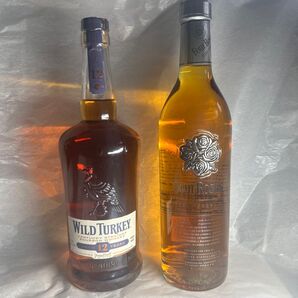 WILD TURKEY 12年 、FOUR ROSES SUPER PREMIUM 2本セット