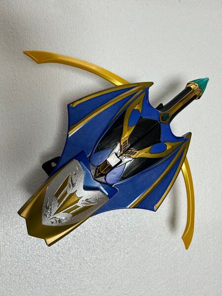 バンダイ 仮面ライダー龍騎 翼召剣 ダークバイザーツバイ