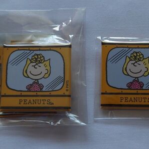 PEANUTS ピーナッツカフェ大阪限定 スヌーピー SNOOPY 缶バッジ ピンバッジ