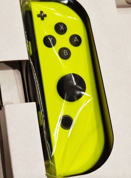 【ほぼ新品】Joy-Con 右 ネオンイエロー 任天堂 純正品 ニンテンドースイッチ Nintendo Switch ジョイコン