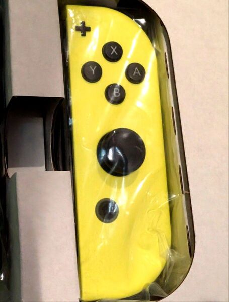 【ほぼ新品】Joy-Con 右 パステルイエロー 任天堂 純正品 ニンテンドースイッチ Nintendo Switch ジョイコン