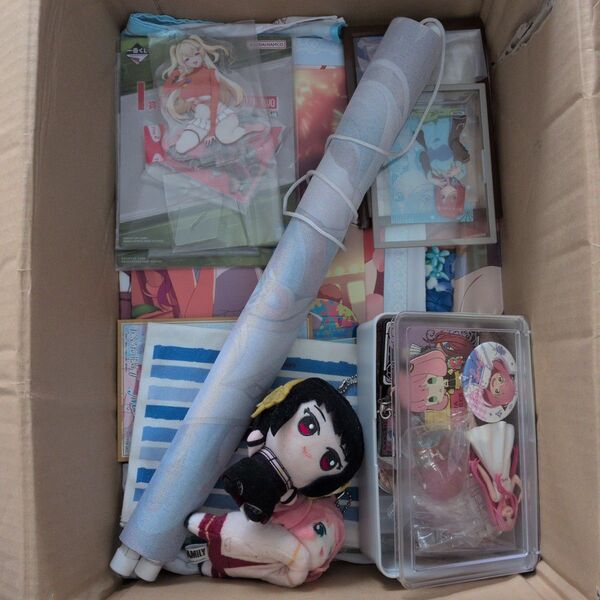 アニメ グッズ 缶バッジ グッズセット キャラクター ニケ 五等分の花嫁 ホロライブ 原神 一番くじ まとめ売り 色々 大量