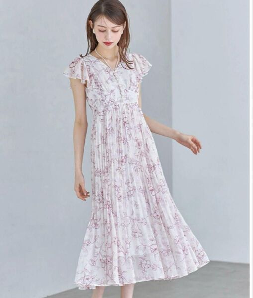 toccocloset パール付きネックリボン水彩ラインフラワープリーツワンピース