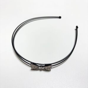 ヘアアクセサリー カチューシャ☆リボン ストーン シンプル キラキラ 可愛い パーティー おしゃれ レディース 上品 高級感