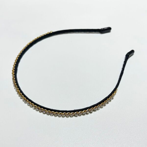 ヘアアクセサリー カチューシャ☆ラインストーン おしゃれ シンプル キラキラ 可愛い おしゃれ レディース 上品 高級感