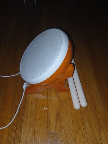 太鼓の達人 オレンジ 円形ドラム型周辺機器、ドラムスティック付き wii?