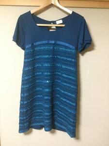 C7687*CELE GOSSIP*M size * blue group border race & spangled * half .. tunic One-piece 