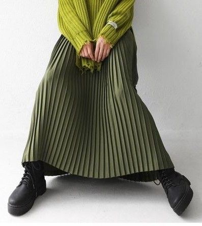 アンティカ カーキ プリーツ リブ ロングスカート