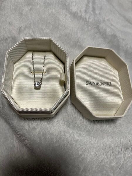 Swarovski Stillaペンダント ネックレス スワロフスキー キラキラ