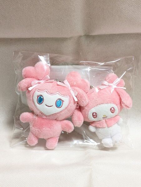 TWICE サンリオ バッグチャーム モモ マイメロディ ぬいぐるみ マスコット