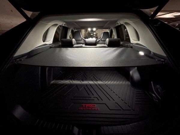 RAV4 純正 トノカバー 美品