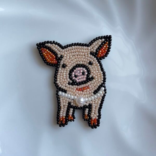 豚に真珠 ブローチ ビーズ刺繍 豚 淡水パール