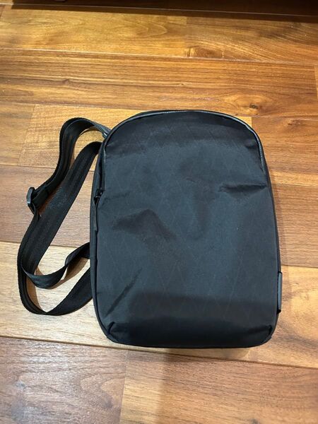 アルパカ ALPAKA METRO SLING MAX スリングバッグ ショルダーバッグ 3L