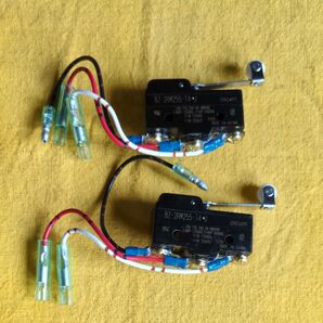 ◆468 リミットスイッチ。未使用保管品2個組。B7−2RM255−T4J
