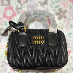 miumiu アルカディマテラッセレザーバッグ スモール