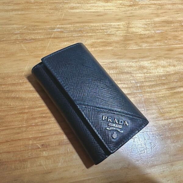 プラダ PRADA キーケース キーリング