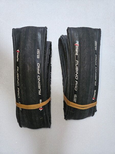自転車 中古タイヤ 試走のみ ブラック 2本組 ロード クリンチャー Vittoria RUBINO PRO 700x25c