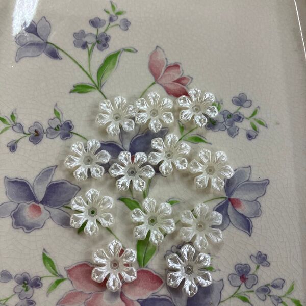 お花のパーツ(ホワイトフラワー)×12個 ハンドメイド お花のモチーフ パーツ 花