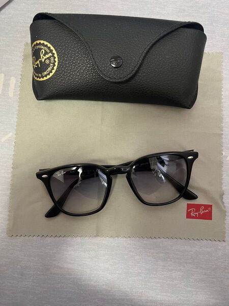 レイバン RB4258F 601/19