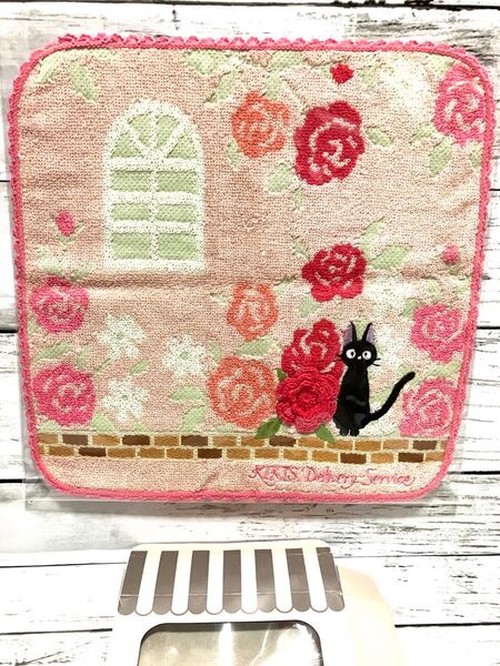 ジブリ 魔女の宅急便 ジジ タオル ピンク 未使用 お花モチーフ 刺繍