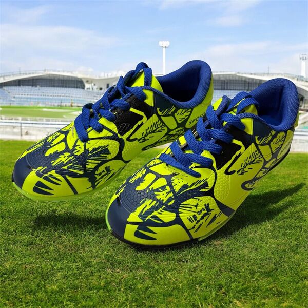 サッカーシューズ ジュニア サッカートレーニングシューズ 超軽量 22.5センチ