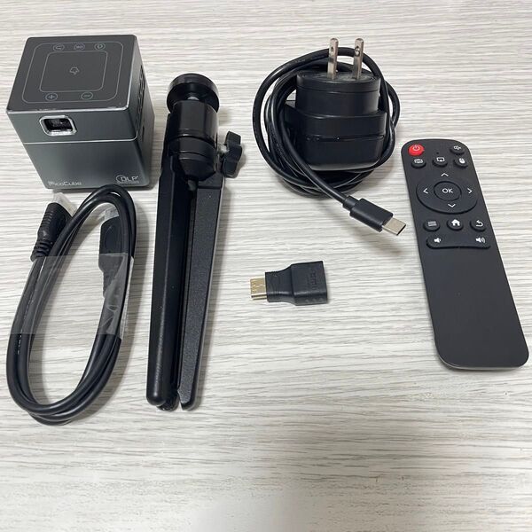 引越しセール!! PicoCube Plus モバイル プロジェクター