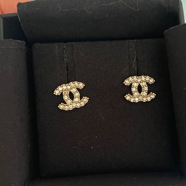 CHANEL ラインストーン ピアス