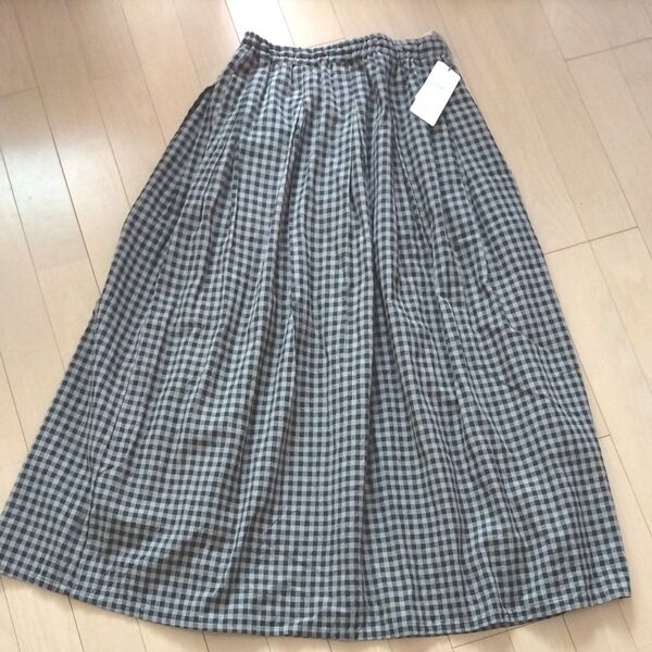 新品タグ付き m.m.o. コットンタックイージースカート 黒×グレー