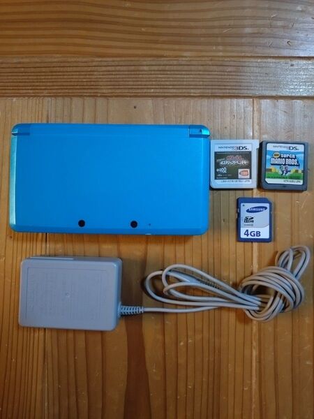 ニンテンドー3DS本体、ソフト2本、付属品付き