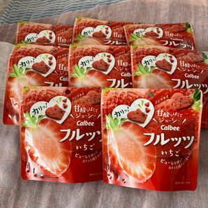 カルビー フルッツ いちご 8袋 ノンフライ