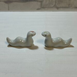 ヘビの箸置き 2個セット 白磁 陶器 干支 インテリア 飾り物 置物
