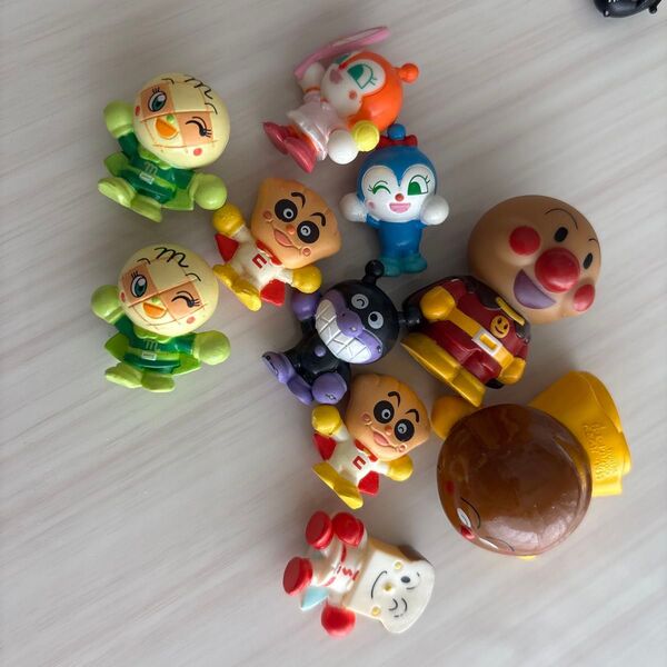アンパンマン びっくらたまご バスボール フィギュアなどおまとめ10点セット