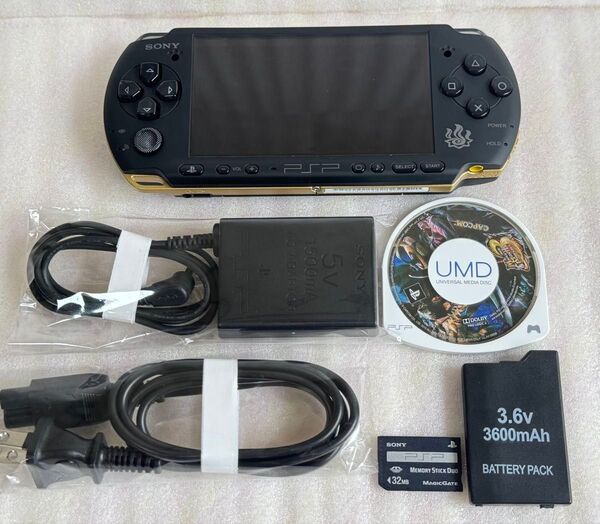 美品 PSP-3000MHB プレイステーションポータブル ハンターズモデル SONY